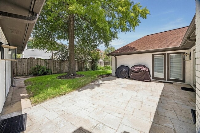 Building Photo - 2930 Riata Ln