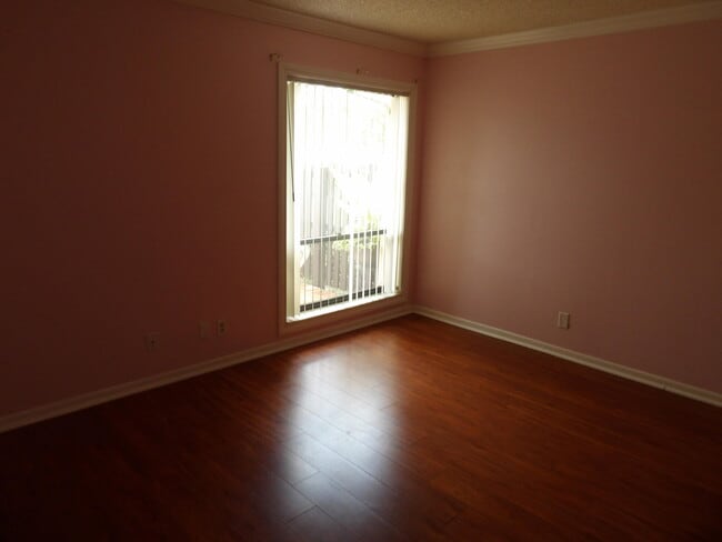 Building Photo - 604 Sea Pine Way