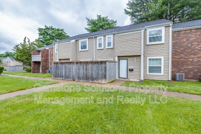 Building Photo - 1705 Granville Rd