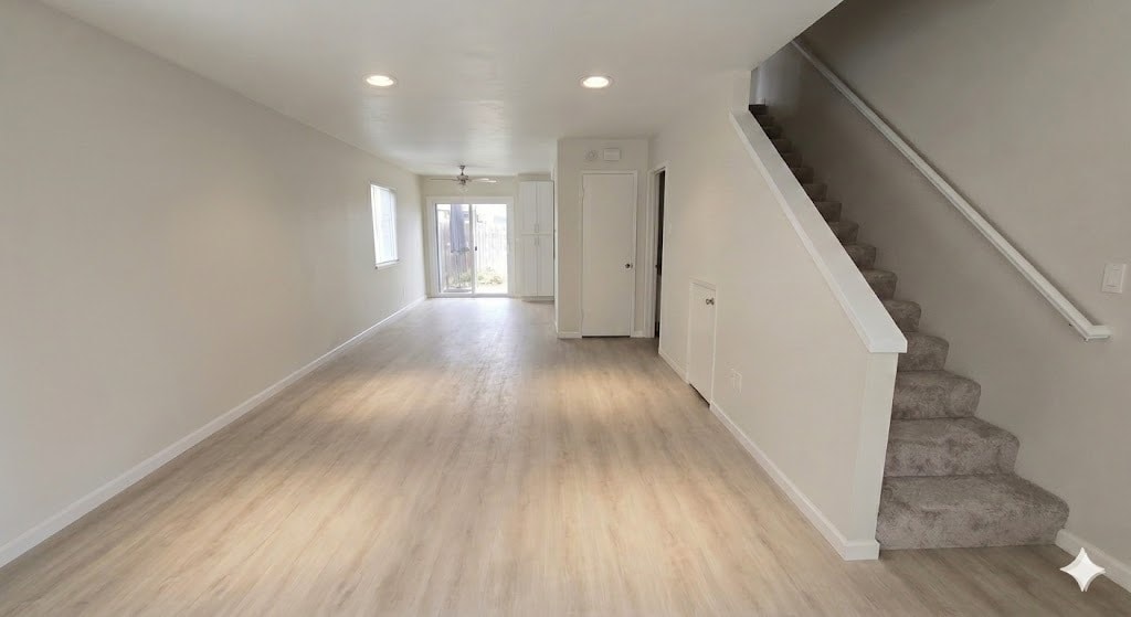 Building Photo - 4165 Tiberon Dr