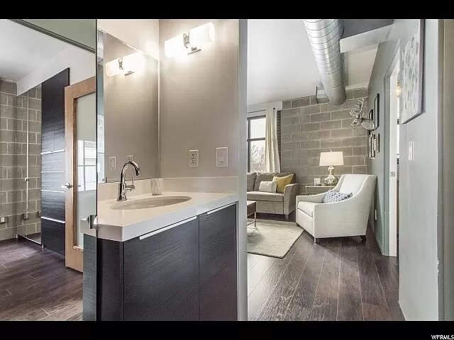 Building Photo - 336 W 300 S