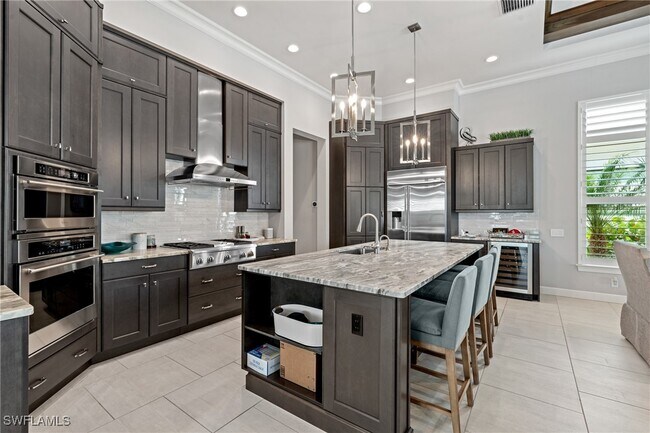 Building Photo - 11813 Via Cassina Ct