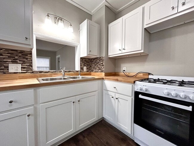 Building Photo - Three Bedroom Home in Muskegon