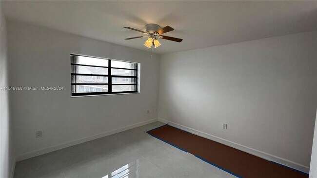 Building Photo - 2790 W 60th St