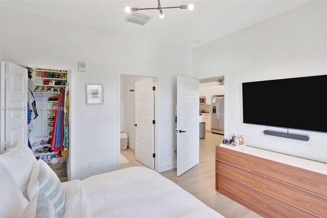 Building Photo - 8005 NW 104th Ave