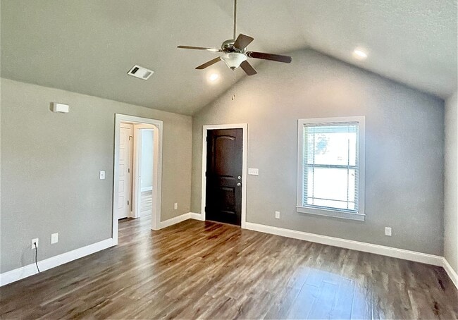 Building Photo - Modern 3-Bed, 2-Bath Home in Bentonville –...