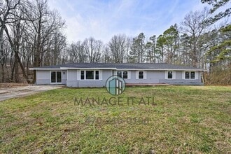 Building Photo - FULLY remodeled 4-bedroom, 2-bathroom house in Gainesville!