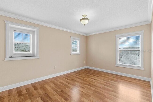 Building Photo - 3949 Golden Finch Way