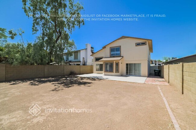 Building Photo - 3711 W Camino Real