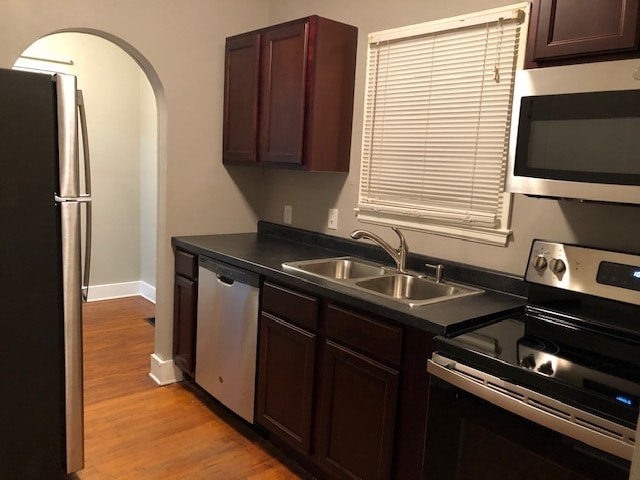 Building Photo - 215 Melrose Ct