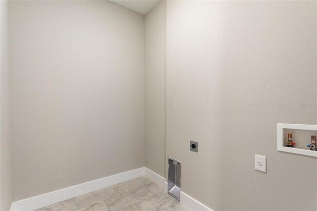 Building Photo - 1251 Dustin Rd