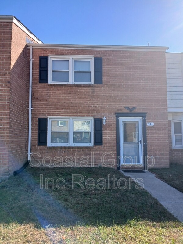 Primary Photo - 412 Chinaberry Cir