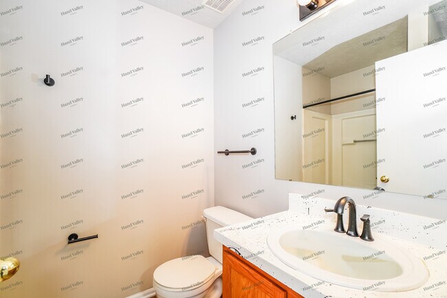 Building Photo - 1528 Berkhard Dr