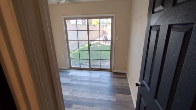 Building Photo - 3002 W Mercer Ln