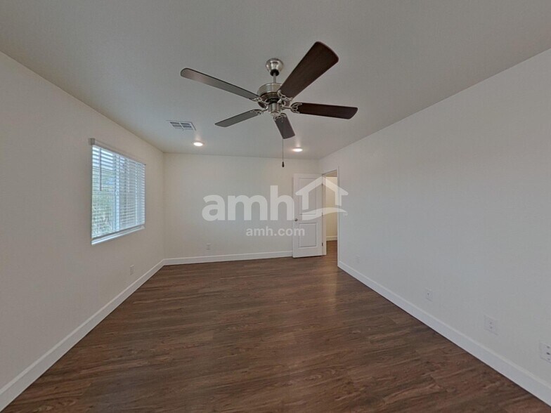 Building Photo - 80 Cabaletta Ln