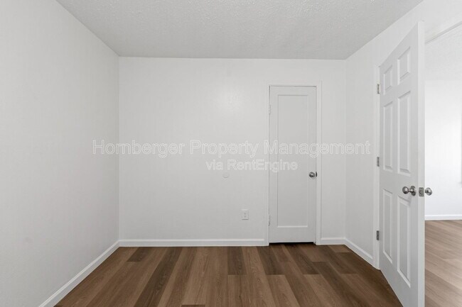 Building Photo - 18420 E Bow Ave
