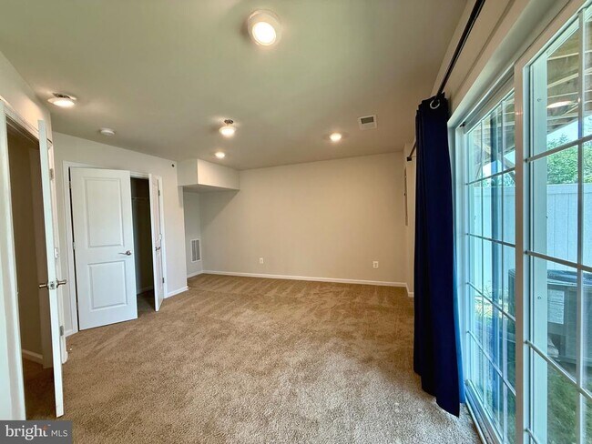 Building Photo - 11007 Blackburn Cove Ln
