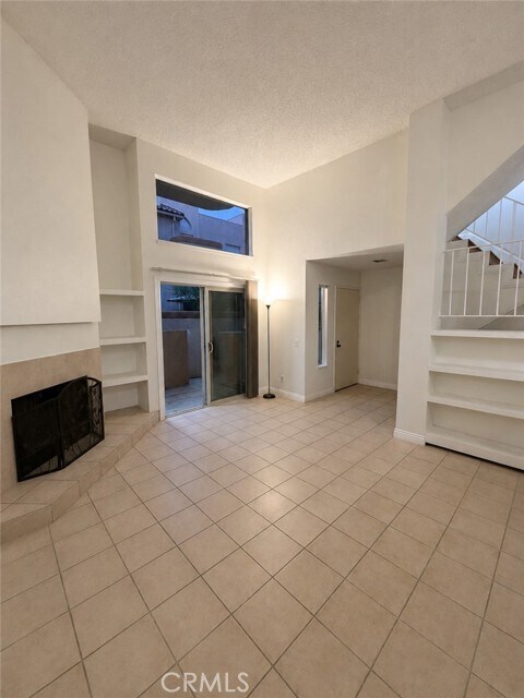 Building Photo - 2032 S Bon View Ave