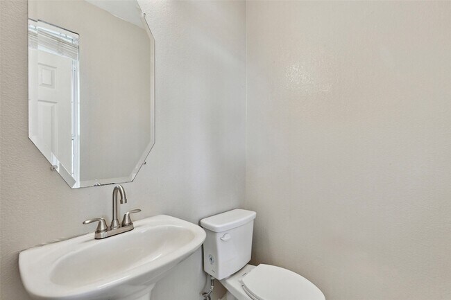 Building Photo - 1506 Mossy Glen Ct