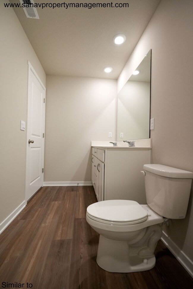 Building Photo - Townhome in Prime Ankeny Location