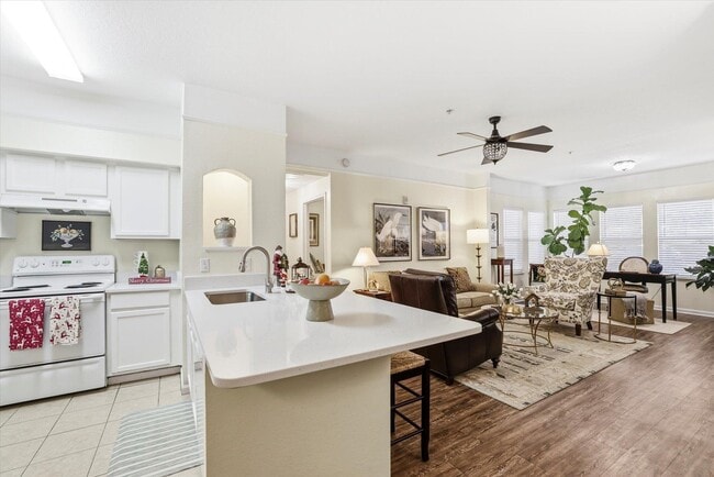 Building Photo - 2801 Chancellorsville Dr