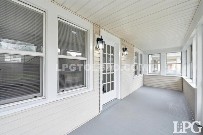 Building Photo - 4217 Asbury Dr
