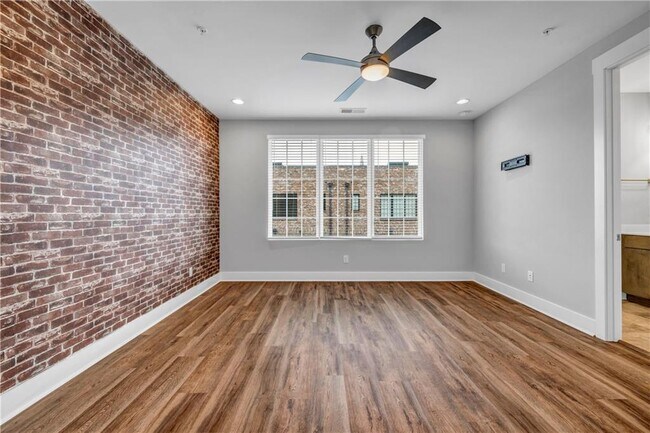 Building Photo - 267 Castleberry Station Dr SW