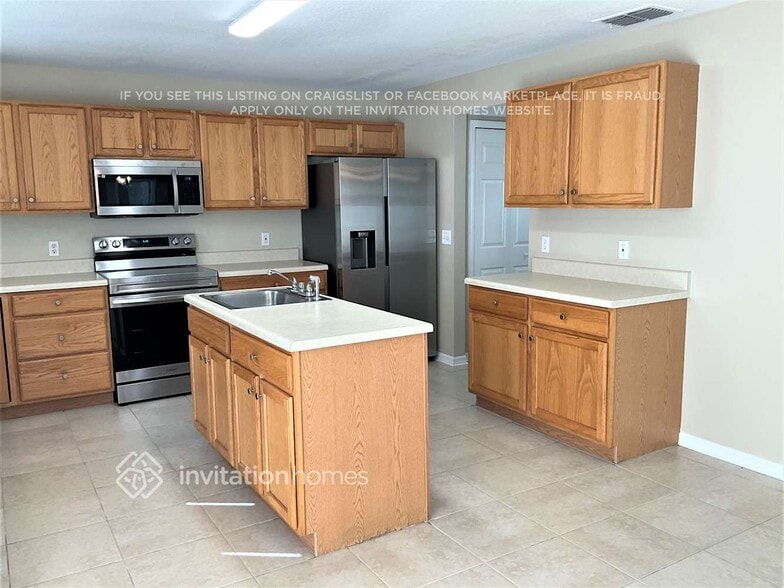 Building Photo - 356 Fish Hawk Dr