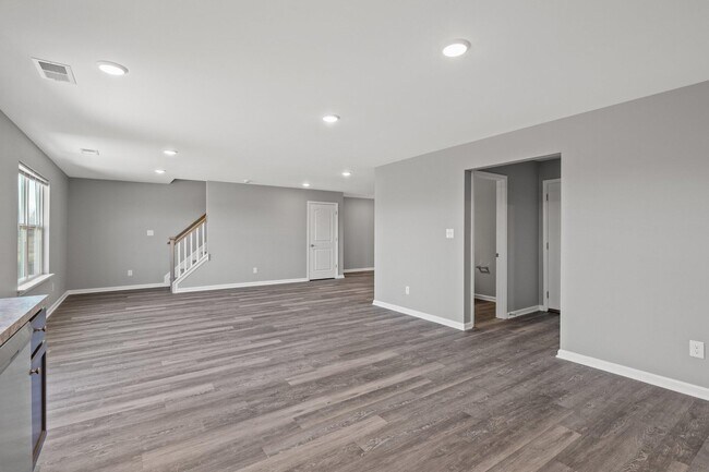 Building Photo - 216 Candy Apple Ln