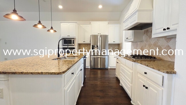 Building Photo - 201 Pasadena Trail