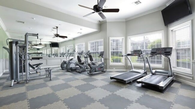 Building Photo - 12041 Dessau Rd