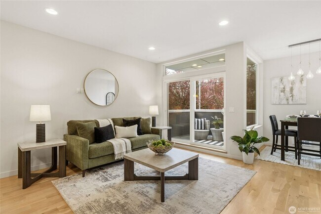 Building Photo - Luxury Ballard Townhouse for Rent | Designer Living in Seattle's Most Walkable Neighborhood