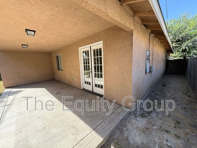 Building Photo - 1747 W Connelly Ave
