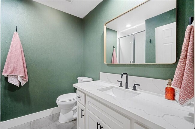 Building Photo - 103 Petrilli Cir