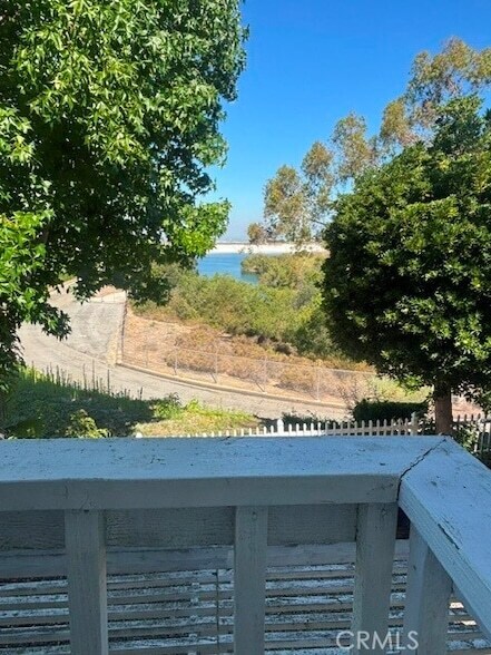 Building Photo - 7083 E Shorecrest Dr