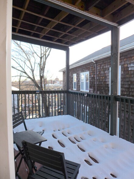 Building Photo - 19 Bucknam St