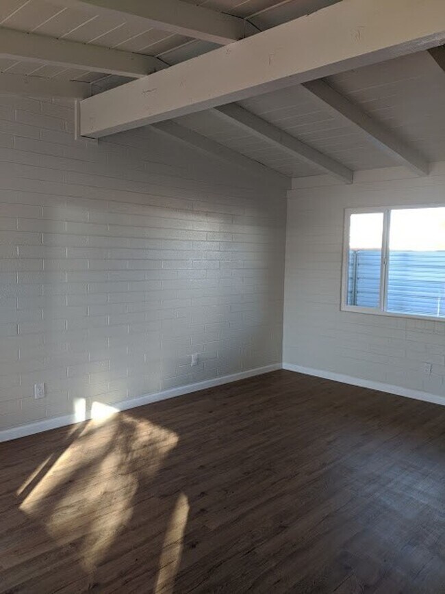 Building Photo - 2756 N Forgeus Ave