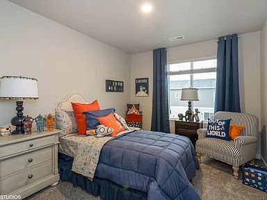 Building Photo - 856 NE Larkspur Ave