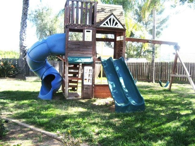 Building Photo - 29175 The Yellow Brick Rd