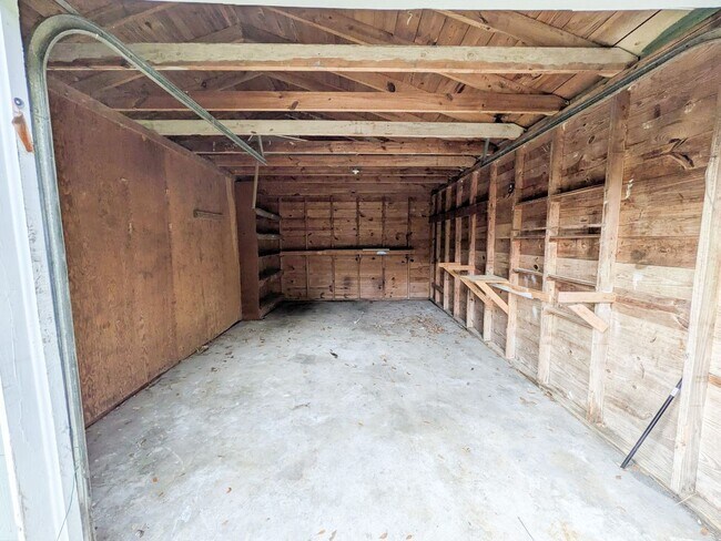 Building Photo - 378 Garland Ave