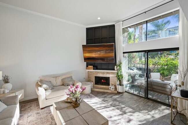 Building Photo - 1825 Caddington Dr