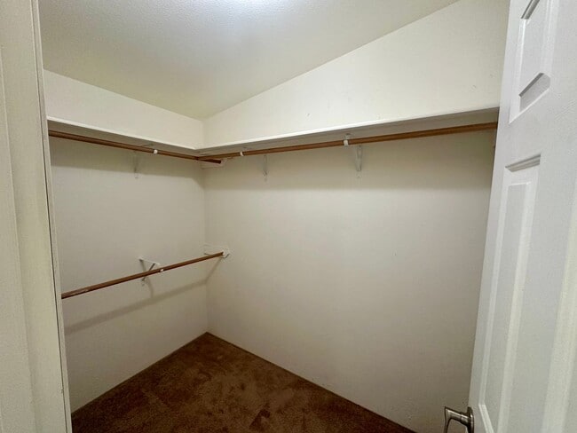 Building Photo - 3 Bedroom 2 Bath nestled in Grass Valley