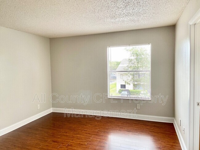 Building Photo - 2230 Cascades Blvd