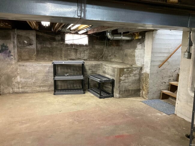 Building Photo - 107 N Rufus St