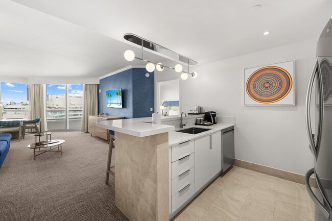 Building Photo - 4401 Collins Ave