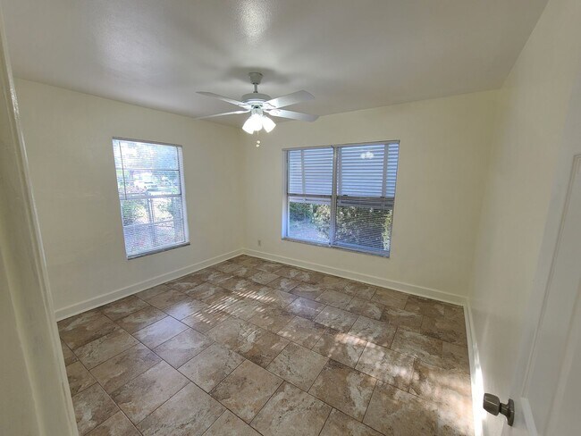 Building Photo - Stunning Corner-Lot Rental: 4BR/2BA with Courtyard