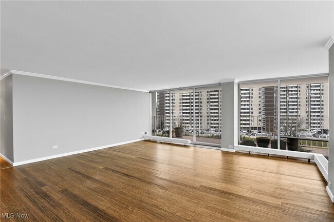 Building Photo - 12700 Lake Ave