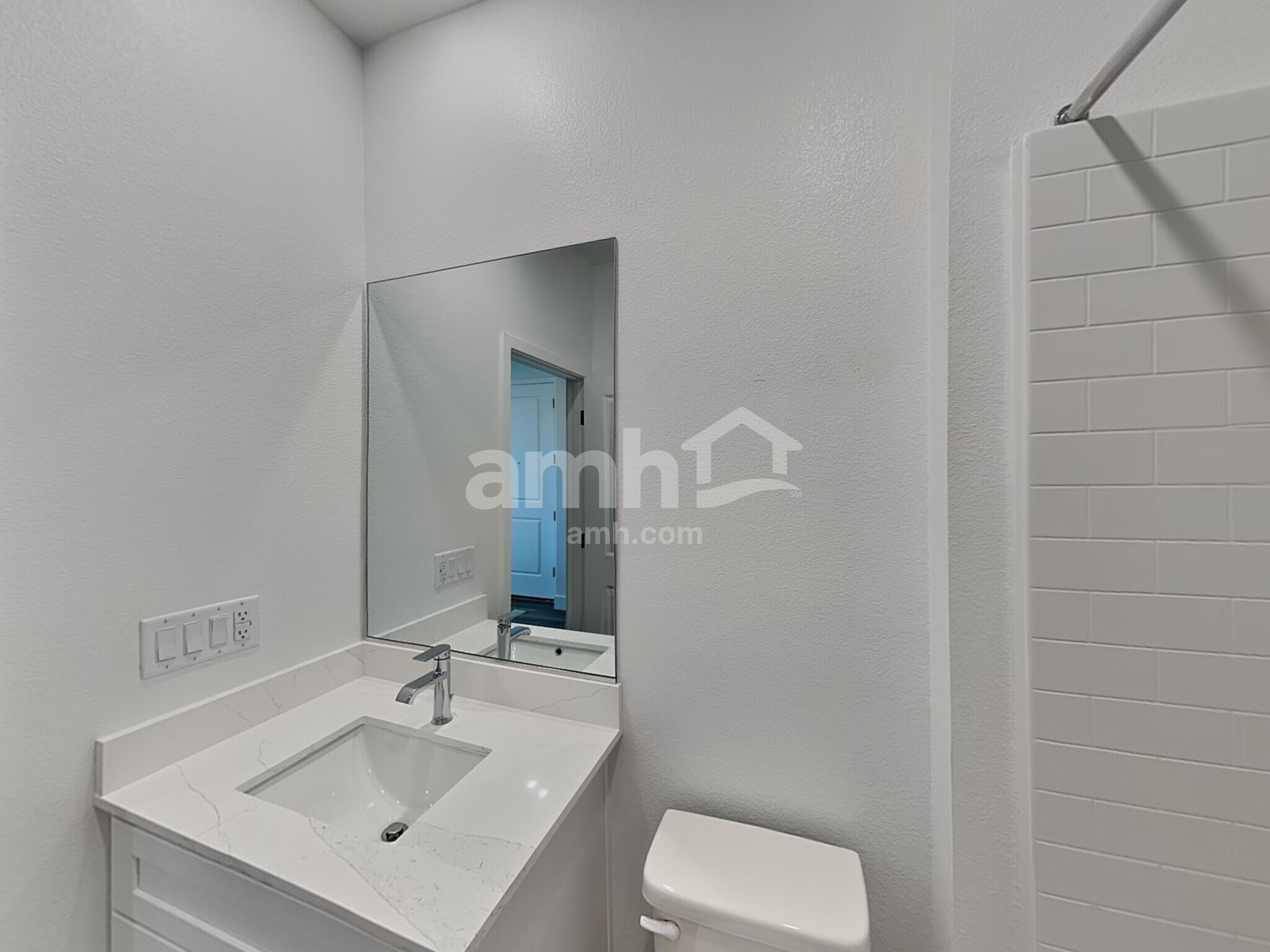 Building Photo - 10116 Cv Mountain St