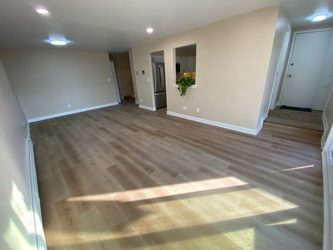 Building Photo - 17 Parkside Ct