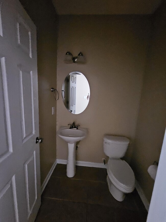 Building Photo - 105 Tuscany Ct